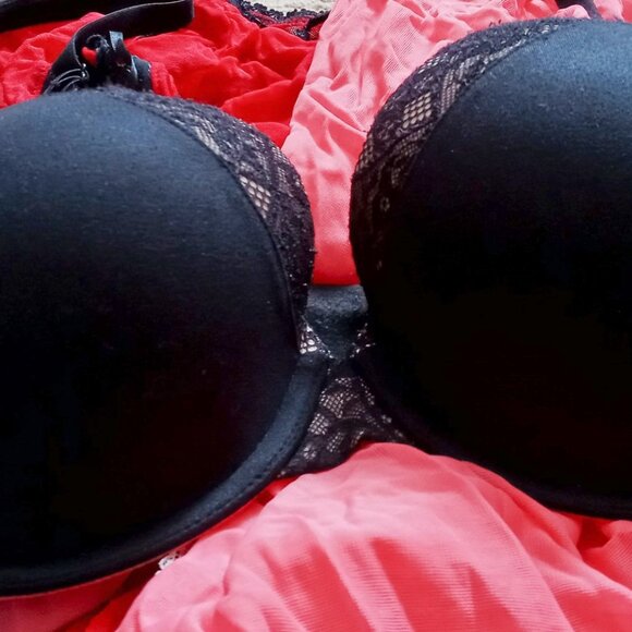 🌹Victoria's Secret Body by Victoria Sexy Black & Nude Bra w/Lace Detail 36D🌹 - Picture 3 of 13